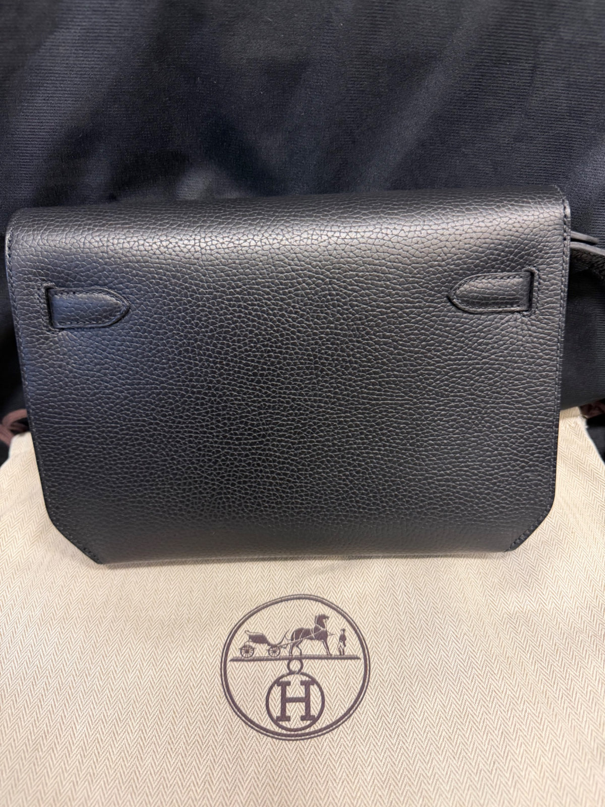 Hermès Kelly Depeches 25 Black Leather Palladium Hardware Clutch Bag (view 3)
