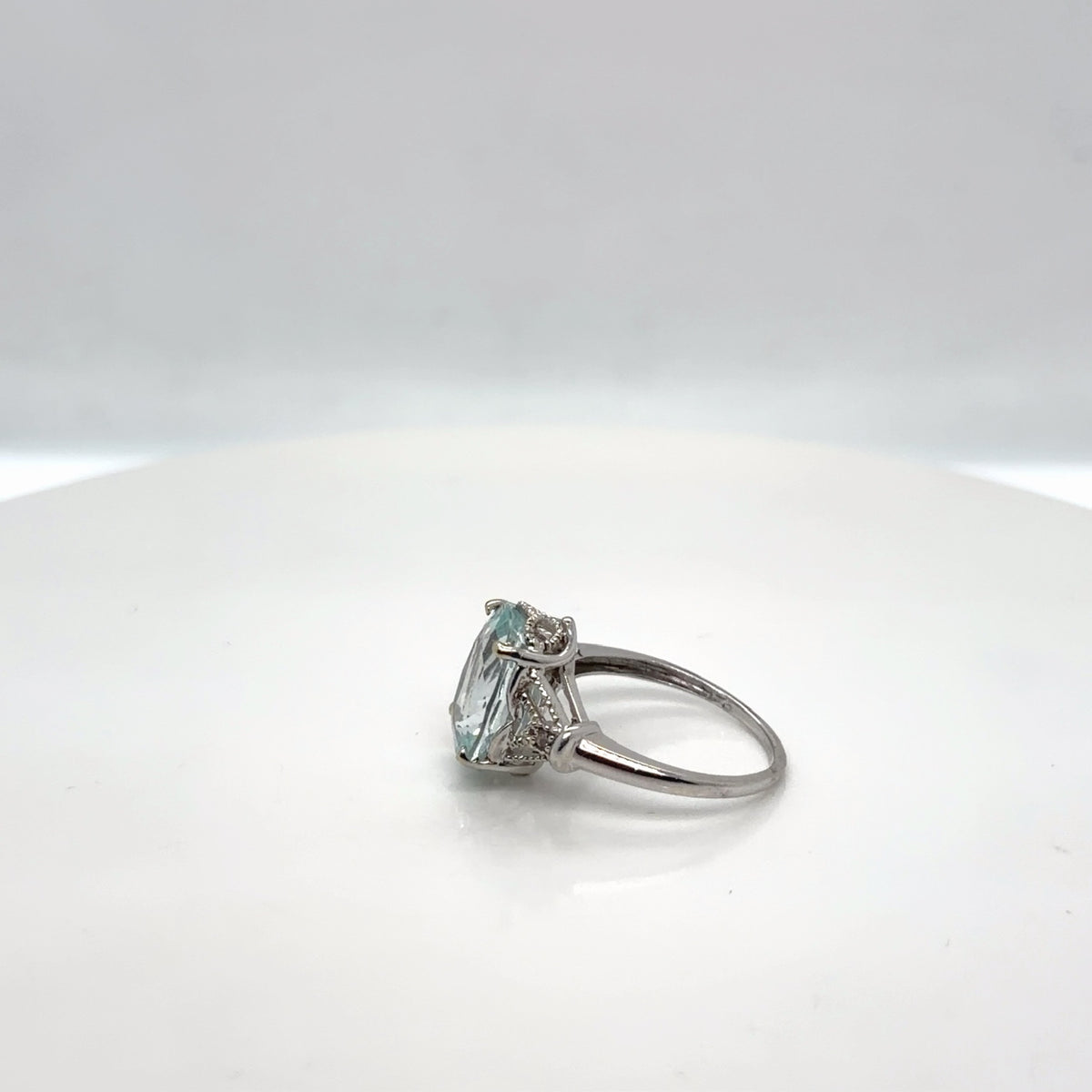 14K White Gold Blue Topaz Oval Diamond Accent Cocktail Ring Size 7 (view 2)