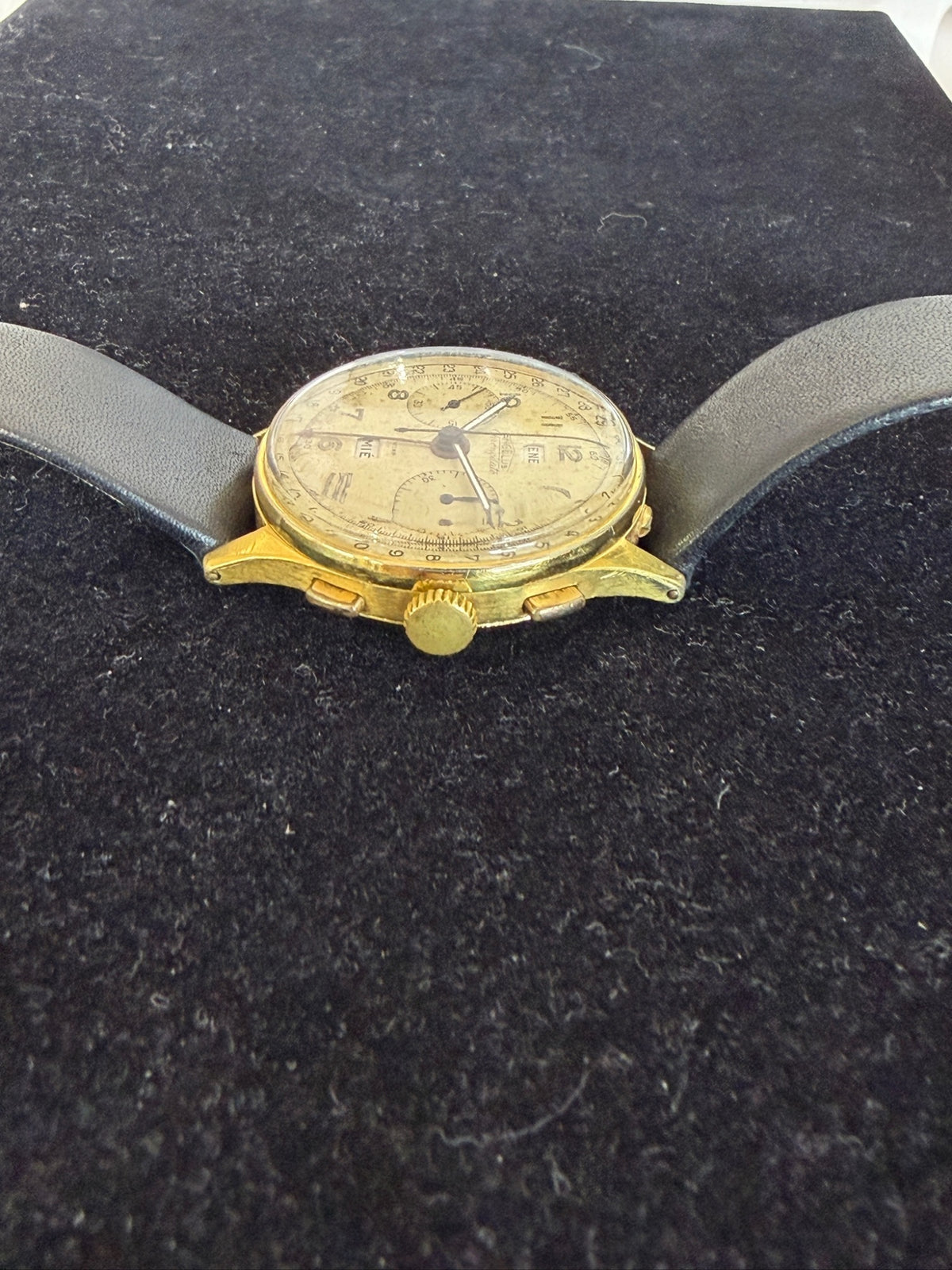 Angelus Chronodato Vintage Chronograph Gold Plated Watch 38mm (view 9)