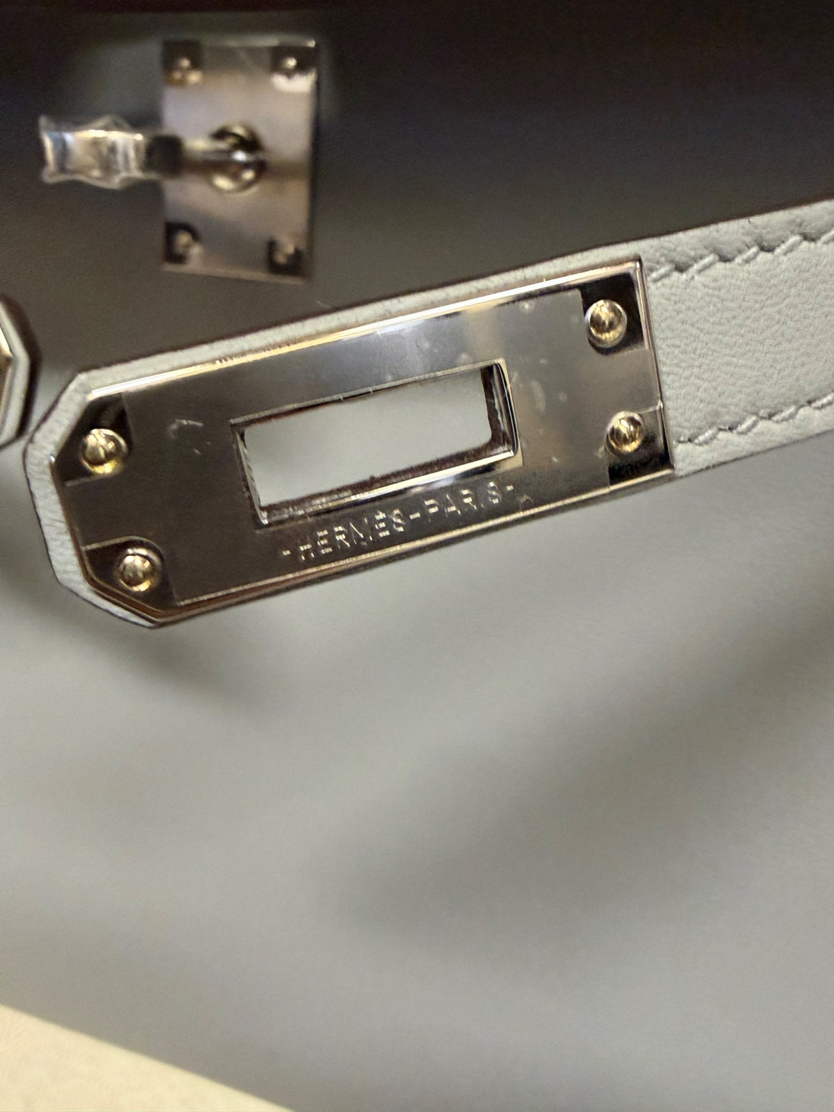 Hermès Kelly 25 Gris Pantin Swift Leather Palladium Hardware Handbag 2026 (view 11)