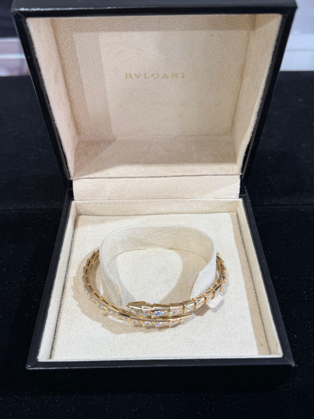 Bvlgari Serpenti 18k Yellow Gold Diamond Bracelet 3.04 ctw 6.75" (view 2)