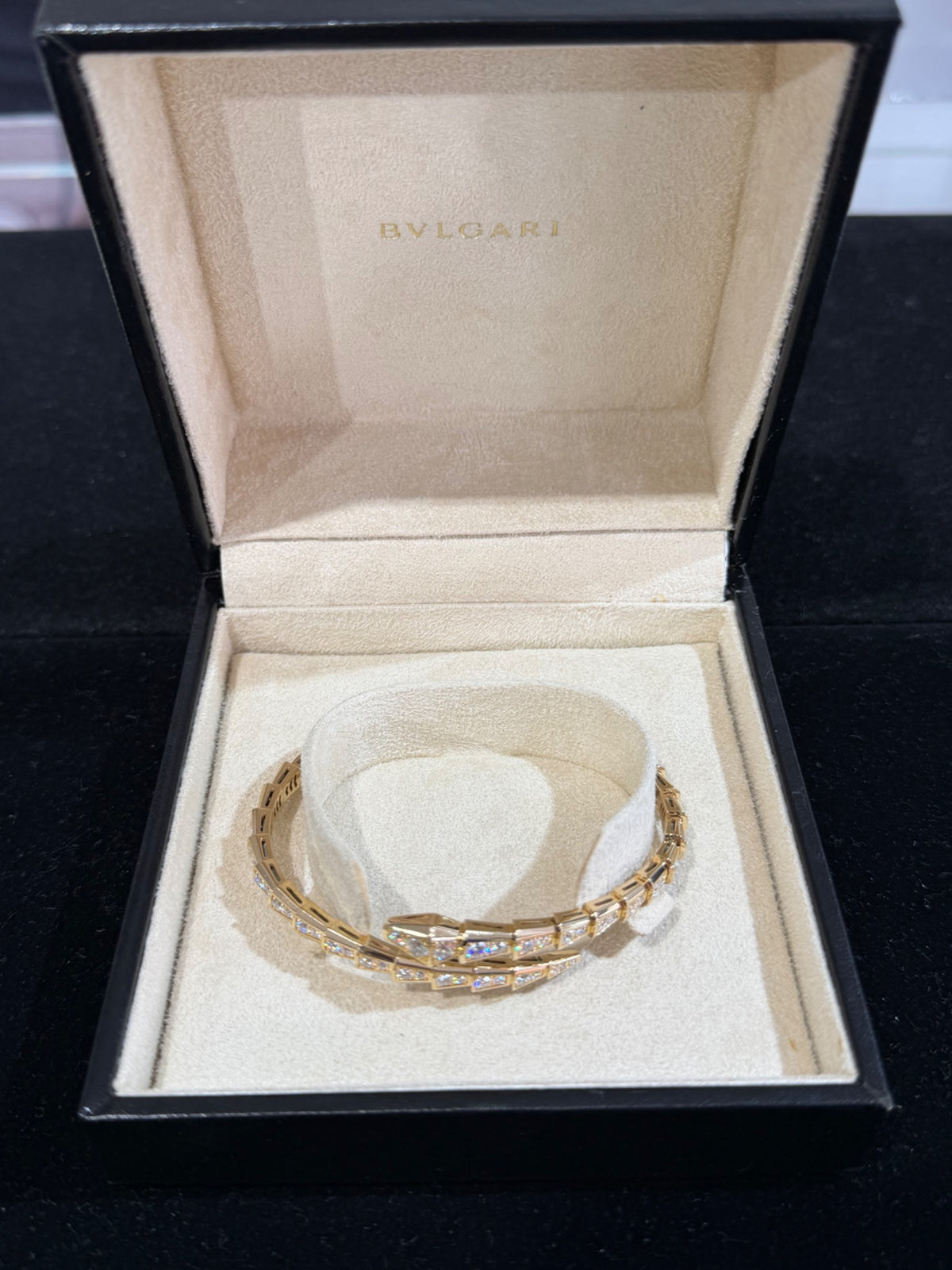 Bvlgari Serpenti 18k Yellow Gold Diamond Bracelet 3.04 ctw 6.75" (view 2)